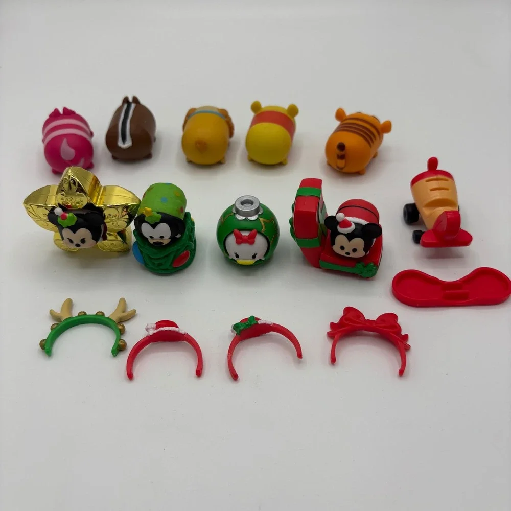 Disney Tsum Tsum Christmas Holiday Vinyl Figure Lot 14pc Mickey Pooh Tigger Good